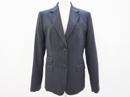 バーバーリーのストライプジャケットを美品状態で買取させて頂きました。