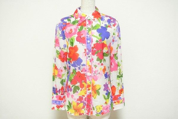 何年も経過したお洋服も買取、レオナールのブラウスを買取いたしました