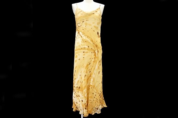 飽きた洋服はお小遣いに変える！マックスマーラのワンピースを買取いたしました