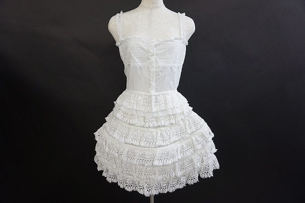 洋服リサイクルで洗練クローゼットにする！ドルチェ&ガッバーナのセットアップを買取いたしました