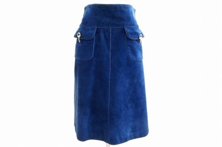 使いやすいネイビーで使用頻度も多いこと間違いなし！グッチのスカートを買取しました