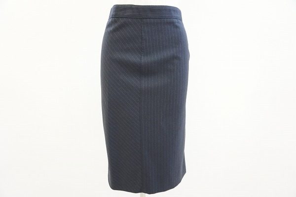 タイトなデザインは冬の必須アイテム!グッチのスカートを買取しました