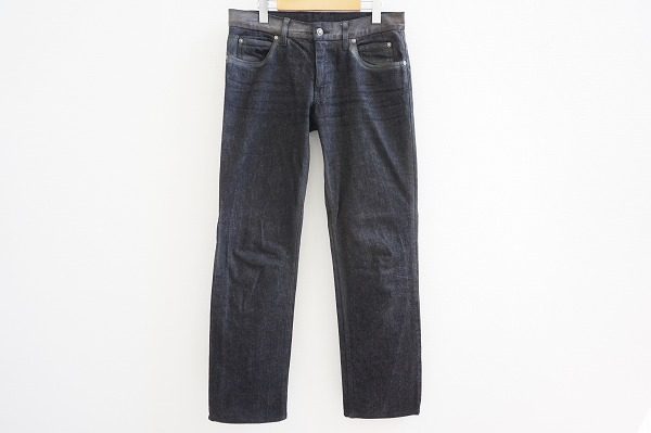 カジュアルでも上質なら印象がアップ!グッチのメンズデニムを買取しました