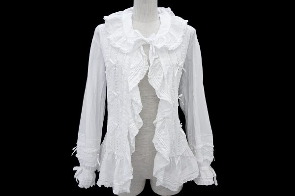 しっかりリボンでラフながらも上品に着られる!ピンクハウスのシャツを買取しました