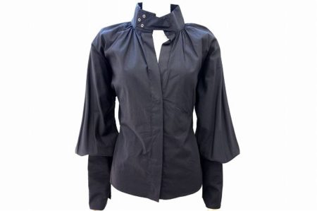 どこかゴージャスな雰囲気にしてくれる！グッチのシャツブラウスを買取しました