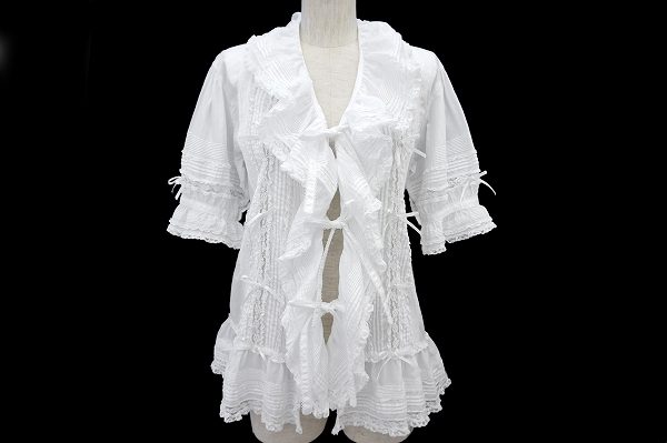 インパクトが大きいフリルでゴージャス感をアップ!ピンクハウスのカーディガンを買取しました