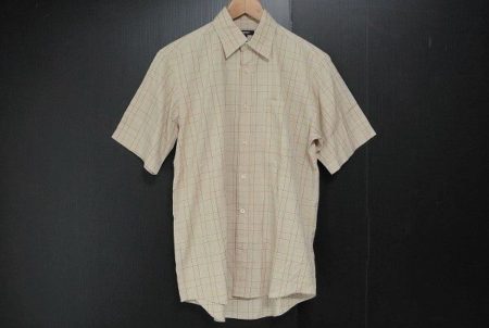 温かみあるベージュで親しみやすい印象に！バーバリーのメンズ半袖シャツを買取しました
