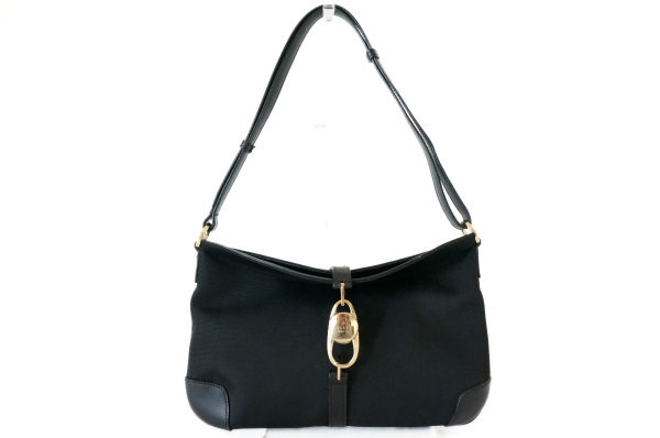 ブラック×ゴールドの定番エレガントスタイルが完成!グッチのショルダーバッグを買取しました