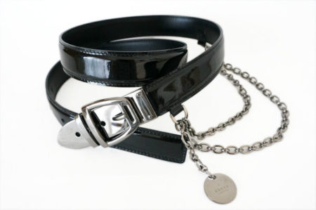 スッキリした印象にしたい時のお助けアイテム！グッチのエナメルベルトを買取しました