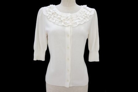 シンプルでありながらチャーミングさも忘れない！エムズグレイシーのトップスを買取しました