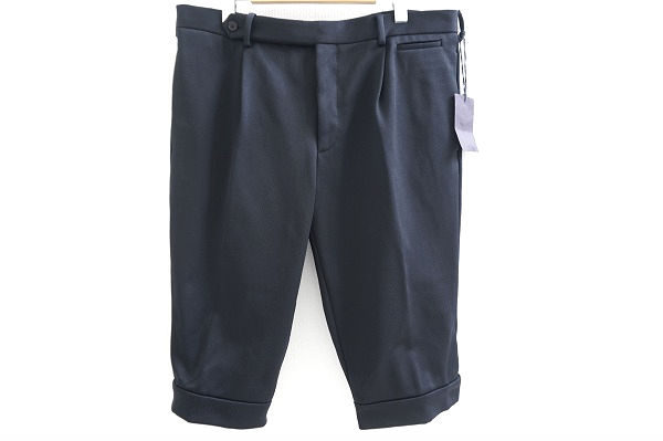 シンプルでスッキリとした印象になる！プラダのメンズハーフパンツを買取しました