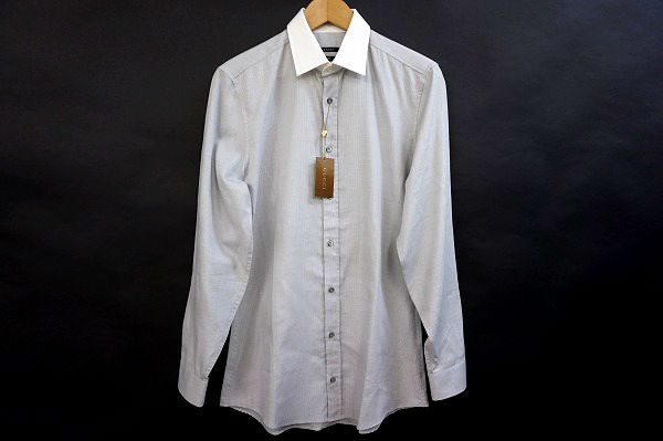 知的な印象に仕上がるシンプルシャツ!グッチの長袖シャツをお売りいただきました
