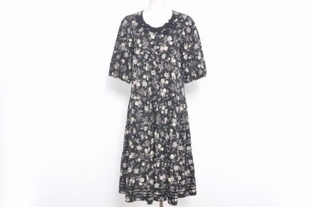 クールな中にも華やかさがある！ピンクハウス ワンピースを買取しました