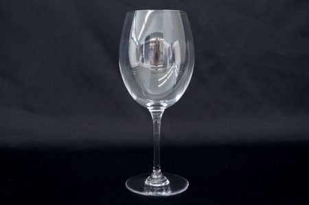 こだわりのワインをこだわりのグラスで！バカラのワイングラスを買取しました
