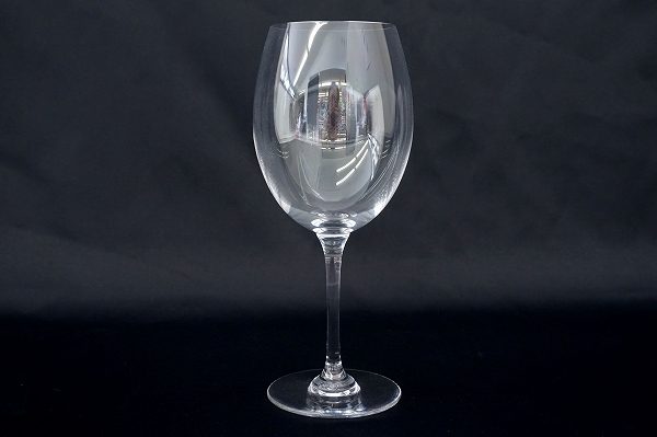 こだわりのワインをこだわりのグラスで！バカラのワイングラスを買取しました