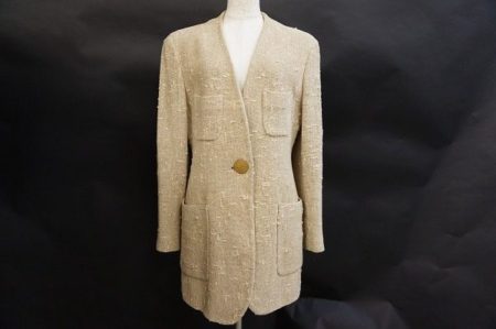 品格の良さを表現できる！フェンディのジャケットを買取しました