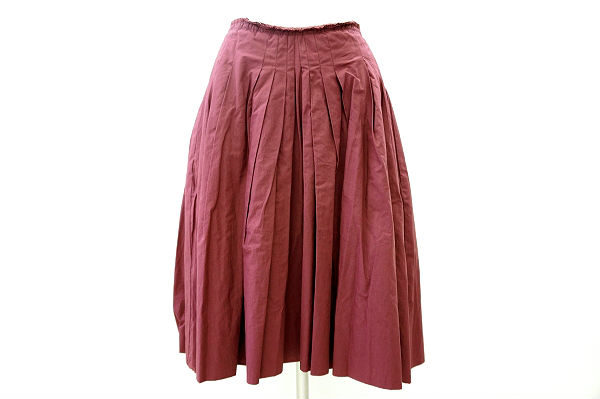 レアな紫で深みのある印象に！マルニのスカートを買取しました