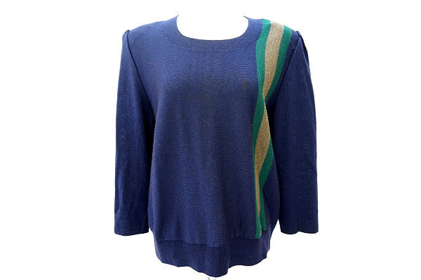 肩のちょっとしたラインがアクセントに!斉藤都世子のカットソーを買取しました