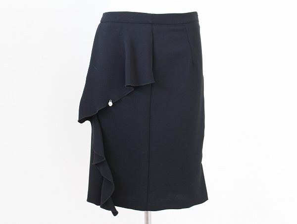 引越し前の片付けに宅配買取をご利用いただき、リナシメントのスカートを買取いたしました