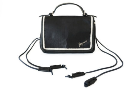 シンプルデザインで様々なシーンで使える！ディースクエアード レザー ハンドバッグを買取しました