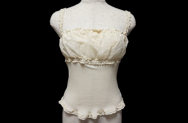 切り替えデザインがポイント！フィロディセタのキャミソールを買取しました