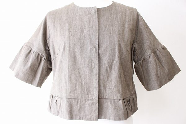 シンプルデザインで使い勝手抜群！ティーヤマイのジャケットを買取しました