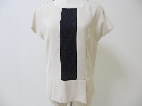 コントラストのバランスが絶妙！ルカのブラウスをお売りいただきました