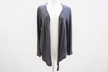 スッと羽織るのに便利！パドカレのカーディガンをお売りいただきました