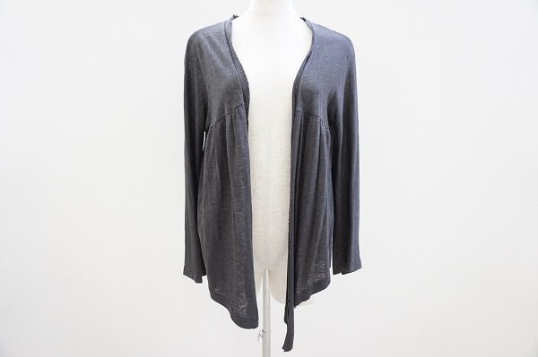 スッと羽織るのに便利！パドカレのカーディガンをお売りいただきました