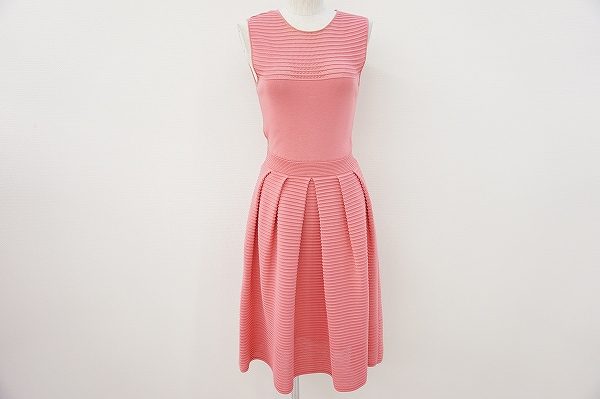 たおやかなピンクでチャーミングさをプラス！アドルフォドミンゲス ワンピースを買取しました