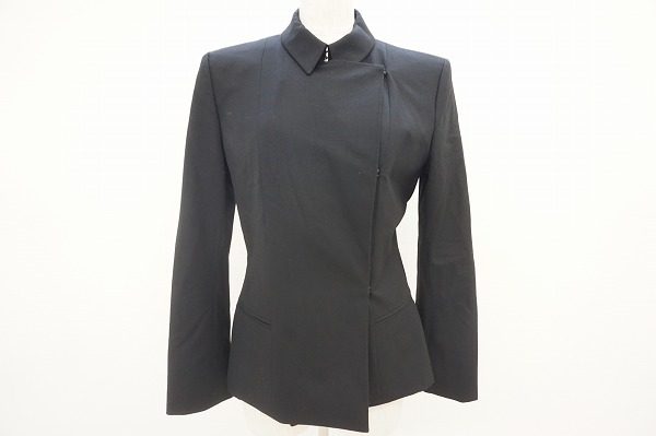 クールでエレガントに決まる!イヴ・サンローラン ジャケットを買取しました