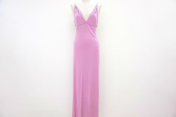 優しめピンクでお顔映りもアップ！ヴェルサーチ ワンピースを買取しました