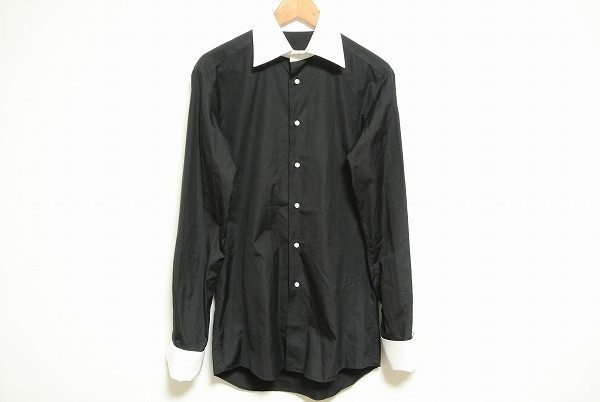 シックな雰囲気を与えられる！カンクリーニの長袖シャツをお売りいただきました