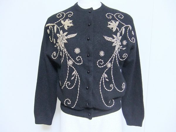 華やか刺繍で存在感をアップ！ハッピークイーンのカーディガンを買取しました