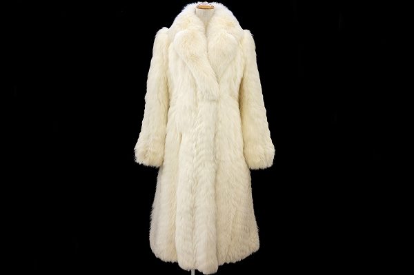 高級感溢れる雰囲気で好印象に！毛皮のファーコートをお売りいただきました