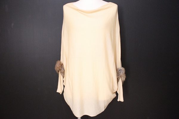 たおやかなベージュで顔映りも期待できます！ジェイフェリー セーターを買取しました