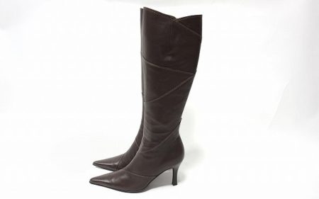 ミニスカートやデニムの上からも！メダのロングブーツをお売りいただきました