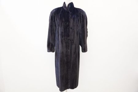 クールで高貴な印象にしてくれる毛皮コート！LOUIS WHEELER FUR NEWYORKの毛皮コートをお売りいただきました