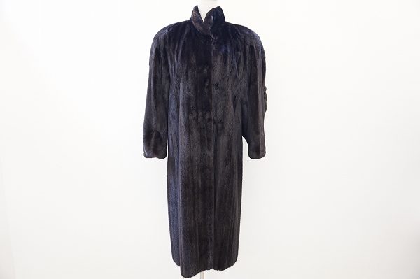 クールで高貴な印象にしてくれる毛皮コート！LOUIS WHEELER FUR NEWYORKの毛皮コートをお売りいただきました