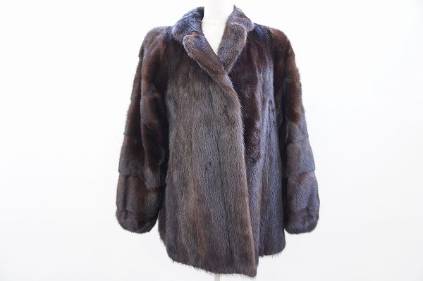 着用するだけでしっかり決まる！グレースのコートをお売りいただきました