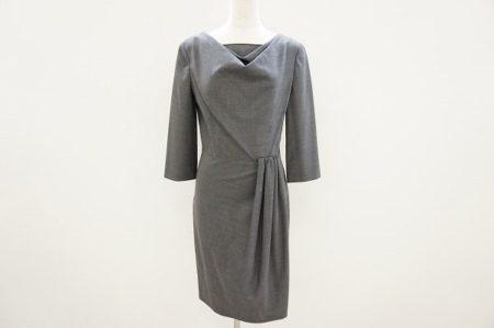 一点ずつ丁寧査定するのはアクイールならでは！モスキーノのワンピースを買取いたしました