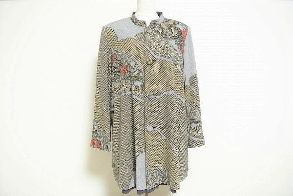 リバーシブルで使い勝手抜群！詩仙堂 コート リバーシブルを買取しました