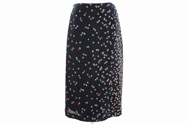 上品な雰囲気が素敵！マーガレット・ハウエルのシフォンスカートを買取しました