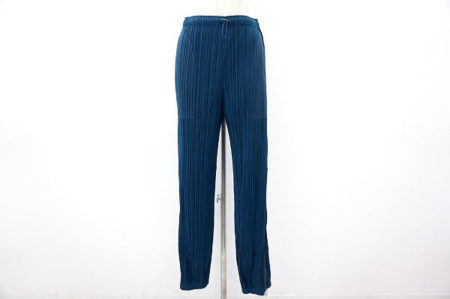 ワードローブに追加したい万能パンツ！プリーツプリーズのパンツを買取しました