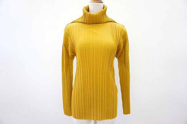 深みのある辛子色が素敵!プリーツプリーズのカットソーを買取しました