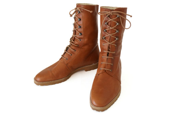 使わない革製品は早めにリサイクルへ、ボッテガ・ヴェネタのブーツを買取いたしました