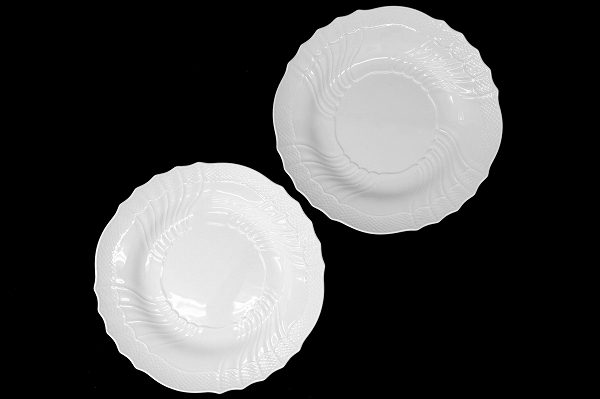 繊細なデザインが嬉しい!リチャード・ジノリ ラウンドプラター 29cm 2点セットを買取しました