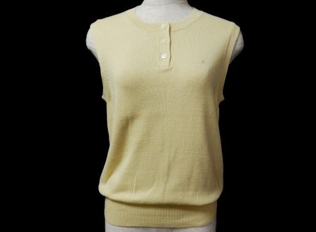 ほんのりイエローがソフトな印象になる！マドモアゼルノンノンのベストを買取しました