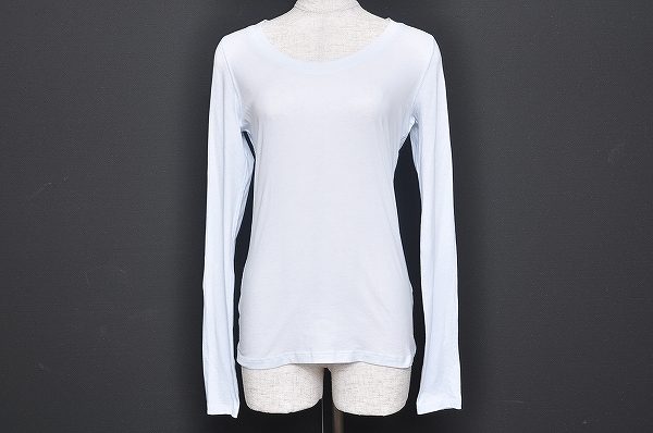 やさしいブルーで凛とした印象に！セオリーのカットソーを買取しました