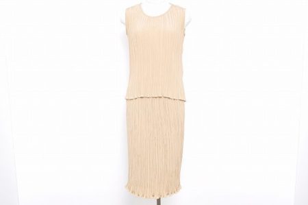 不用品でも丁寧査定！ユキコハナイのセットアップを買取いたしました